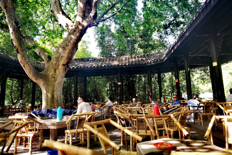 Maison du thé dans le Parc du Peuple